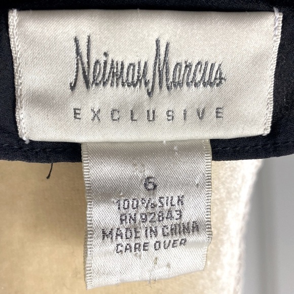 Neiman Marcus 💯 silk black ruffle blouse. Placket button front. Size 6. - Picture 5 of 5